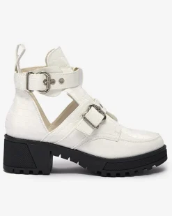 Botki Bez Ocieplenia|Botki Na Płaskim Obcasie^Royalfashion Białe lakierowane botki damskie z wycięciem i tłoczeniem Malevib biały