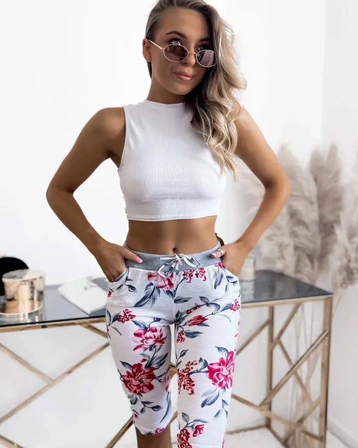 Spodenki 3/4|Krótkie Spodenki^Royalfashion Biało- różowe spodenki damskie 3/4 z printem biały