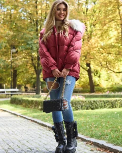 Kurtki / Marynarki / Płaszcze^Royalfashion Bordowa damska kurtka zimowa z syntetycznym ociepleniem Bordowy