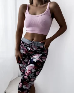 Spodenki 3/4|Krótkie Spodenki^Royalfashion Bordowe damskie spodenki 3/4 z kwiatowym wzorem Granatowy