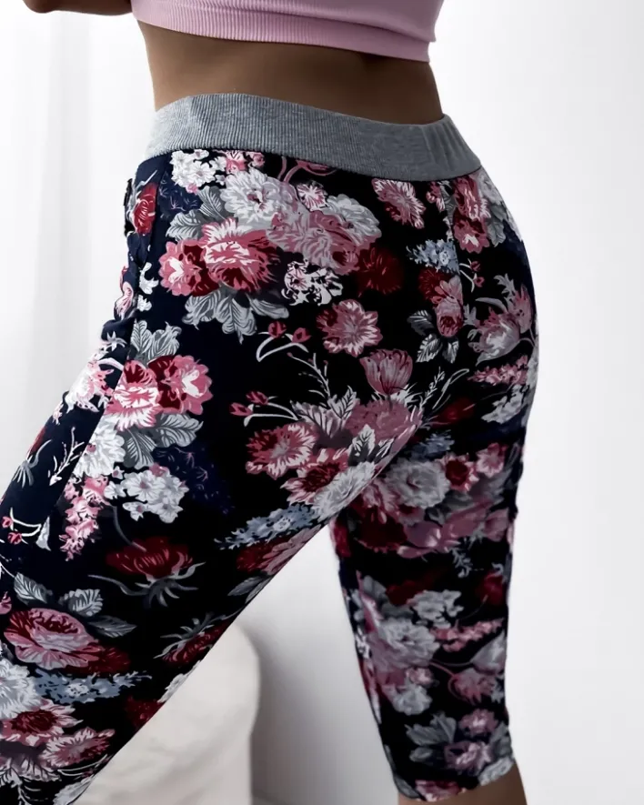 Spodenki 3/4|Krótkie Spodenki^Royalfashion Bordowe damskie spodenki 3/4 z kwiatowym wzorem Granatowy