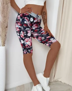 Spodenki 3/4|Krótkie Spodenki^Royalfashion Bordowe damskie spodenki 3/4 z kwiatowym wzorem Granatowy