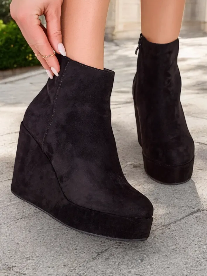 Botki Z Delikatnym Ociepleniem|Botki Na Koturnie^Royalfashion Botki damskie na koturnie Sieffa czarny
