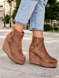 Botki Z Delikatnym Ociepleniem|Botki Na Koturnie^Royalfashion Botki damskie na koturnie Sieffa jasny brązowy