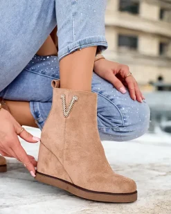 Botki Z Delikatnym Ociepleniem|Botki Na Koturnie^Royalfashion Botki damskie na koturnie Nerias jasny brązowy