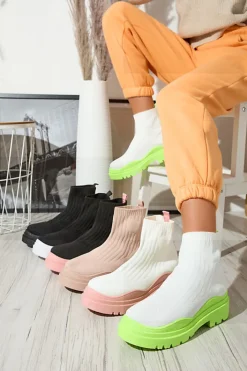 Botki Bez Ocieplenia|Botki Na Płaskim Obcasie^Royalfashion Botki damskie na grubszej podeszwie w kolorze biało- różowym Korlico biały