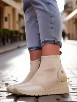 Botki Z Delikatnym Ociepleniem|Botki Na Koturnie^Royalfashion Botki damskie na koturnie Zarricos