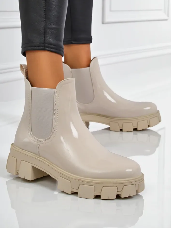 Botki Bez Ocieplenia|Botki Na Słupku^Royalfashion Botki na masywnej podeszwie z eko skóry lakierowanej Calista Weide beżowy