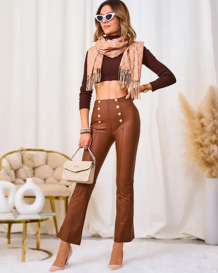 Eko Skórzane|Legginsy / Tregginsy^Royalfashion Brązowe damskie eko-skórzane legginsy ze złotymi guzikami brązowy