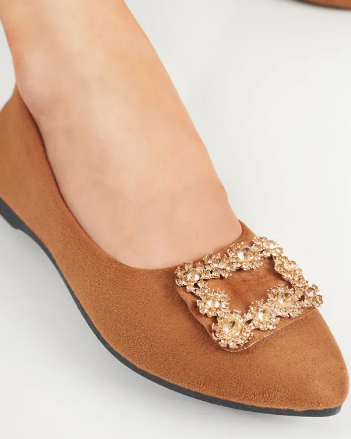 Baleriny Klasyczne^Royalfashion Brązowe damskie eko-zamszowe balerinki z ozdobą Linselisa brązowy