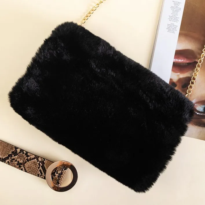 Wieczorowe|Małe Torebki^Royalfashion Czarna futrzana torebka na ramię czarny