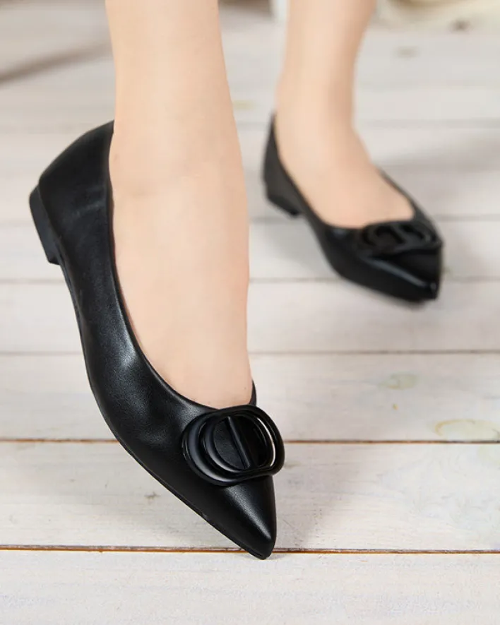 Buty Na Wielkie Wyjście|Baleriny Klasyczne^Royalfashion Czarne baleriny damskie w szpic z ozdobą na nosku Manico czarny