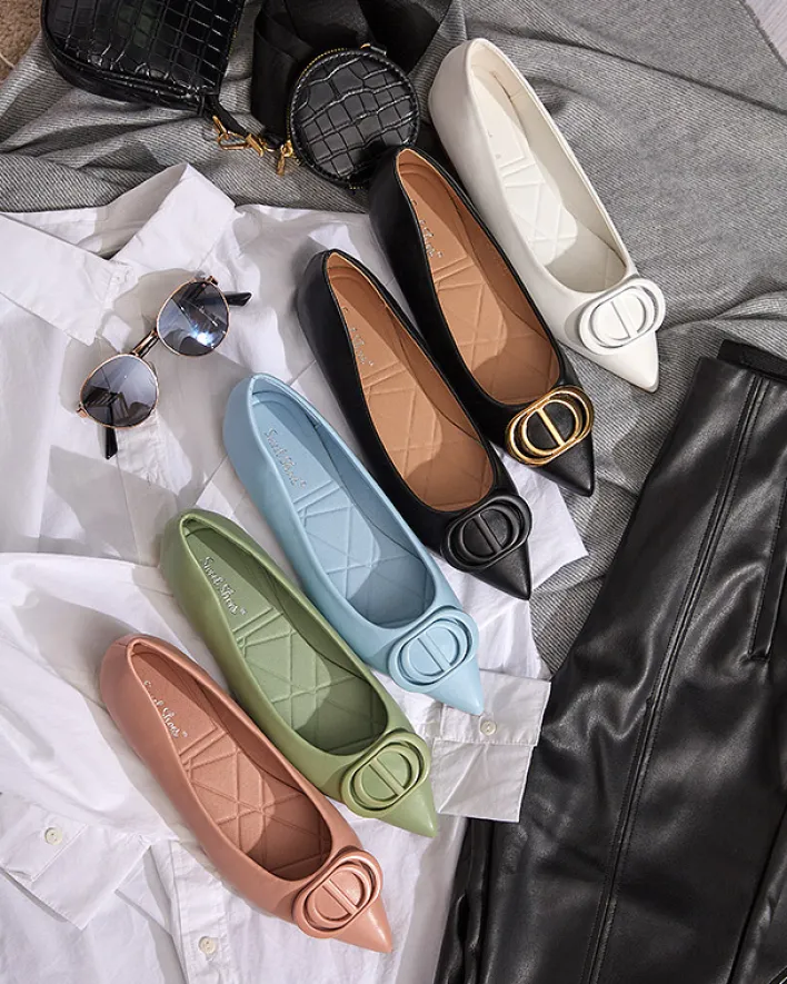 Buty Na Wielkie Wyjście|Baleriny Klasyczne^Royalfashion Czarne baleriny damskie w szpic z ozdobą na nosku Manico czarny