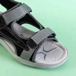 Chłopięce^Royalfashion Czarne chłopięce sandały na rzepy Asitop czarny