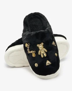 Kapcie^Royalfashion Czarne damskie futrzane kapcie z ozdobami Erserra czarny