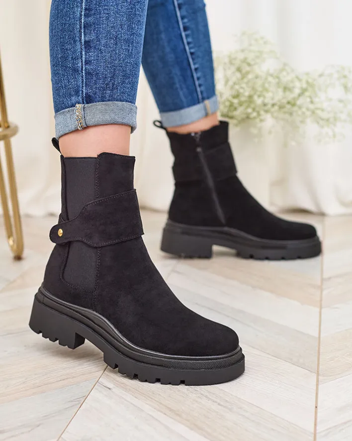 Botki Z Delikatnym Ociepleniem|Botki Na Płaskim Obcasie^Royalfashion Czarne damskie botki z ozdobnym paskiem Doasa czarny
