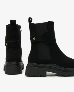 Botki Z Delikatnym Ociepleniem|Botki Na Płaskim Obcasie^Royalfashion Czarne damskie botki z ozdobnym paskiem Doasa czarny