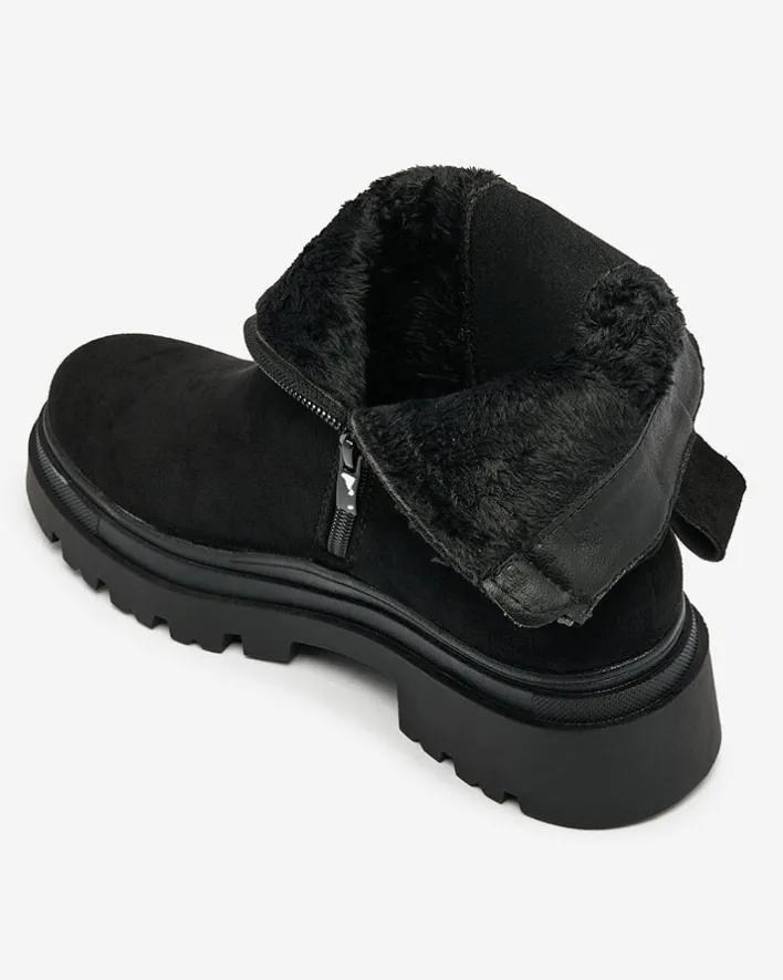 Botki Z Delikatnym Ociepleniem|Botki Na Płaskim Obcasie^Royalfashion Czarne damskie botki z ozdobnym paskiem Doasa czarny