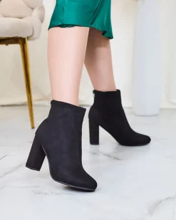 Botki Bez Ocieplenia|Botki Na Słupku^Royalfashion Czarne damskie botki na słupku Sterica