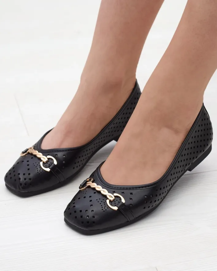 Baleriny Klasyczne^Royalfashion Czarne damskie ażurowe baleriny ze złotą ozdobą Serilla czarny