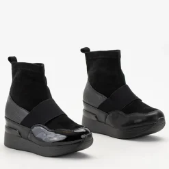 Botki Z Delikatnym Ociepleniem|Botki Na Koturnie^Royalfashion Czarne damskie wsuwane botki z tłoczeniem Keleda czarny