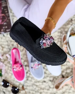 Półbuty^Royalfashion Czarne damskie zdobione półbuty slip on Enweta czarny