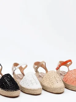 Espadryle Płaskie^Royalfashion Czarne damskie espadryle z ażurową cholewką Triumf czarny