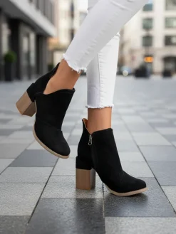 Botki Bez Ocieplenia|Botki Na Słupku^Royalfashion Czarne damskie botki na słupku z wycięciami Cintura czarny