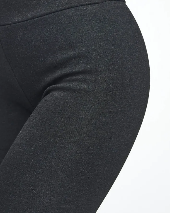 Legginsy / Tregginsy^Royalfashion Czarne legginsy damskie z ociepleniem czarny