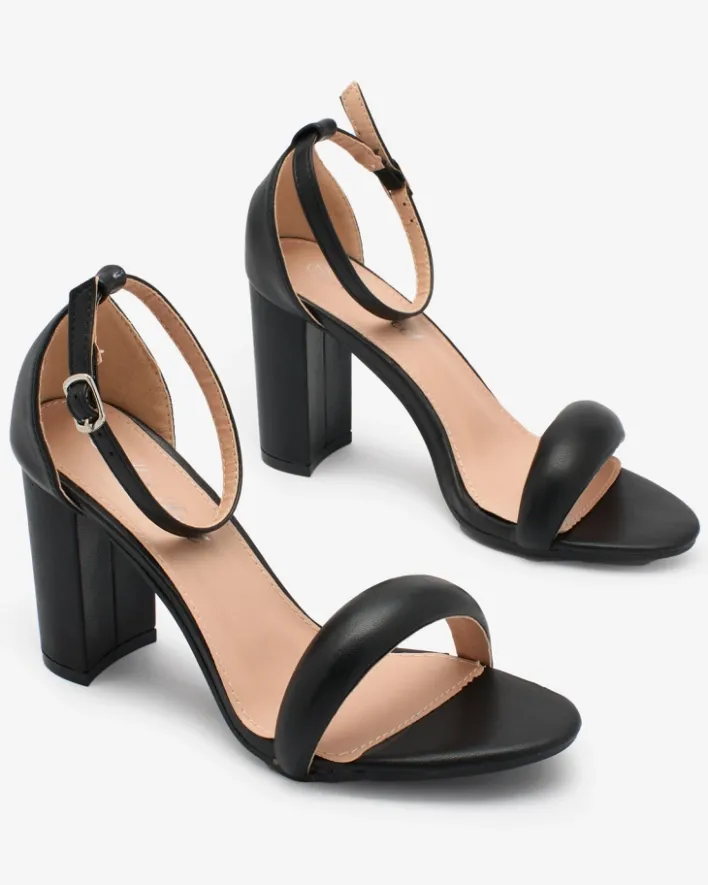 Buty Na Wielkie Wyjście|Sandały Na Słupku^Royalfashion Czarne Sandałki damskie na wysokim słupku Vefre