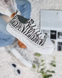 Trampki^Royalfashion Czarno-białe damskie trampki na platformie Atredika