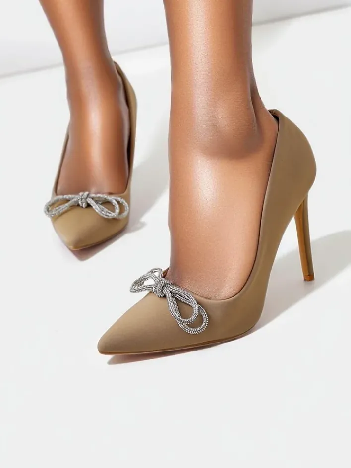 Buty Na Wielkie Wyjście|Klasyczne^Royalfashion Czółenka damskie a'la satynowe z kokardką Hefion jasny brązowy