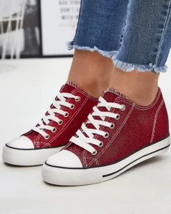 Trampki^Royalfashion Czerwone damskie trampki na krytym koturnie z błyszczącą nicią Seggat czerwony