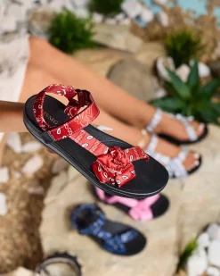 Sandały Płaskie^Royalfashion Czerwone sandały damskie z kokardką Oyall czerwony