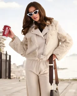 Kurtki / Marynarki / Płaszcze^Royalfashion Damska kurtka typu ramoneska z eko skóra z futerkiem beżowy