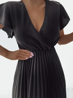 Sukienki Długie^Royalfashion Damska plisowana sukienka midi czarny