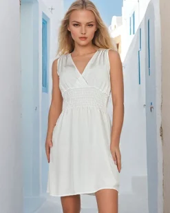 Sukienki Krótkie^Royalfashion Damska sukienka mini na ramiączkach biały