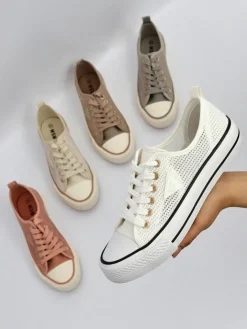 Trampki^Royalfashion Damskie ażurowe trampki Rebbse biały