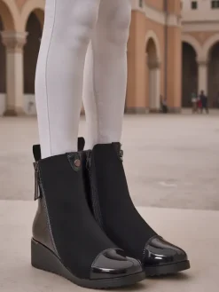 Botki Z Delikatnym Ociepleniem|Botki Na Płaskim Obcasie^Royalfashion Damskie botki workery Volio