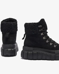 Botki Bez Ocieplenia|Botki Na Platformie^Royalfashion Damskie czarne eko-zamszowe botki z kożuszkiem Vetic czarny