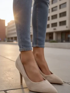 Szpilki|Klasyczne^Royalfashion Damskie czółenka na szpilce Etorali beżowy