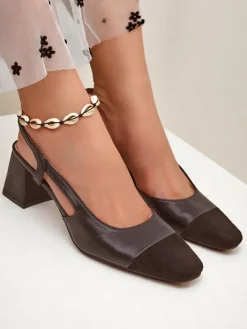 Klasyczne^Royalfashion Damskie czółenka na niskim obcasie z ozdobnym noskiem Eleganzo czarny