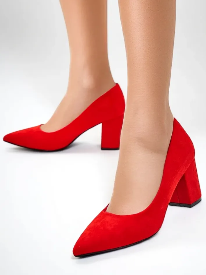 Klasyczne^Royalfashion Damskie czółenka eko zamszowe Ugandes czerwony