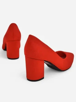 Klasyczne^Royalfashion Damskie czółenka eko zamszowe Ugandes czerwony