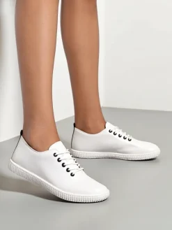 Trampki^Royalfashion Damskie eko skórzane trampki Tonete biały