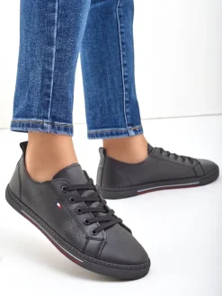 Trampki^Royalfashion Damskie eko skórzane trampki Keopsa czarny