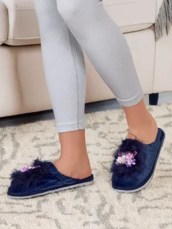 Kapcie^Royalfashion Damskie futrzane kapcie z kwiatami Ederra Granatowy