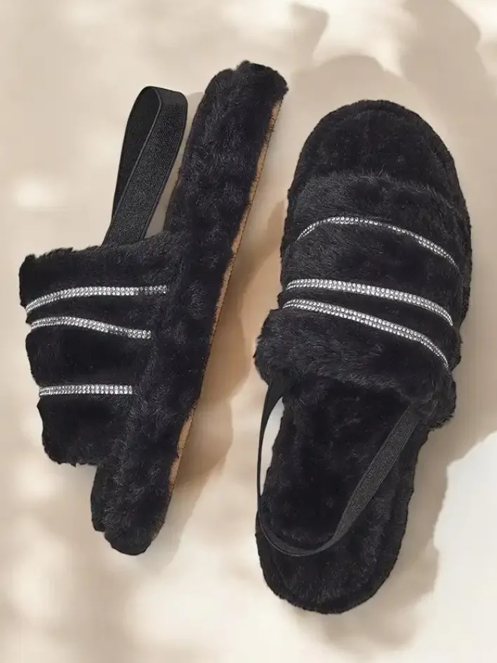 Kapcie^Royalfashion Damskie futrzane kapcie z cyrkoniami Ferrems