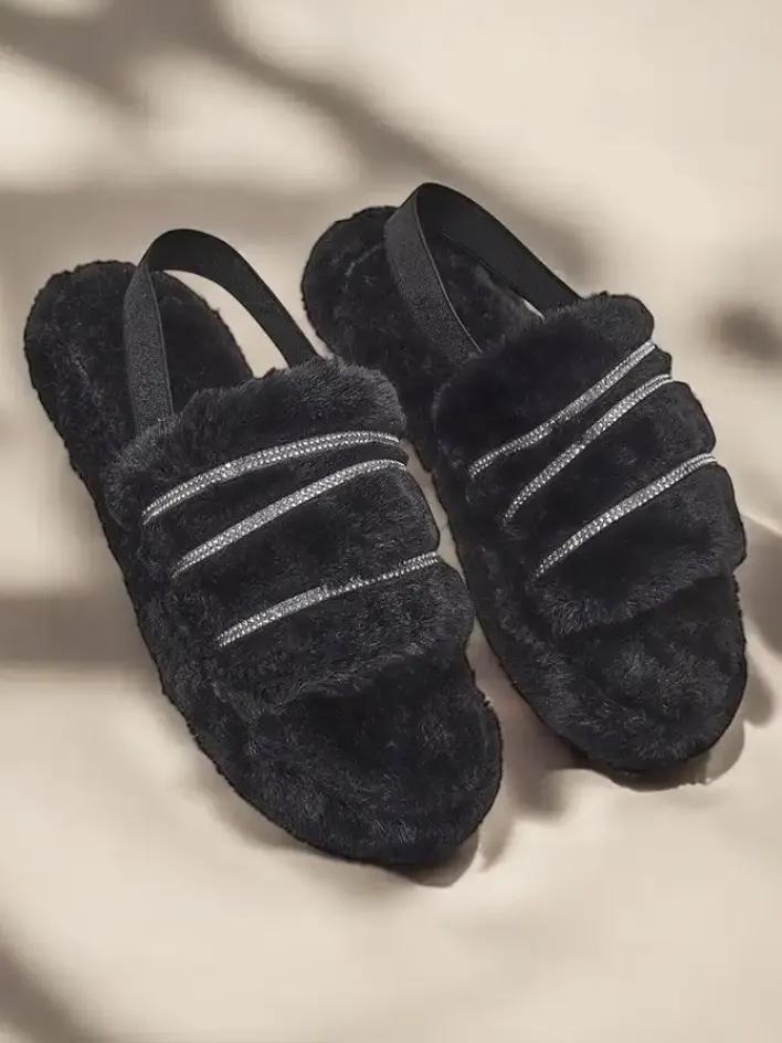 Kapcie^Royalfashion Damskie futrzane kapcie z cyrkoniami Ferrems