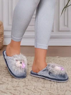 Kapcie^Royalfashion Damskie futrzane kapcie z kwiatami Ederra gołębi szary